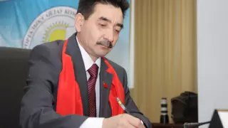 Сосредоточенный кандидат от КНПК даже не стал говорить с журналистами