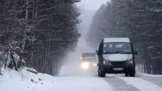 На трассе Астана - Петропавловск столкнулись 17 автомашин 