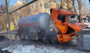 Газовоз чуть не взорвался в Алматы