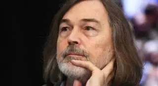 Модель обвинила Никаса Сафронова в изнасиловании и попала в СИЗО