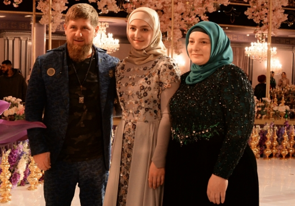 Рамзан Кадыров с женой и дочерью. © РИА Новости