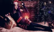X-Woman у камина. Косплееры очаровали Сеть новогодними образами 