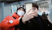 Фанаты окружили Димаша в аэропорту Пекина