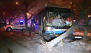 Названа возможная причина смертельного ДТП с троллейбусом в Алматы