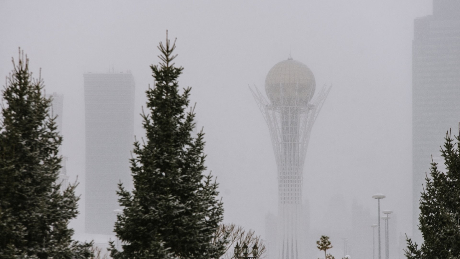 Погода астана казахстан на 10. В Астане метель. Астана туман. Астана погода. Астана погода сегодня.