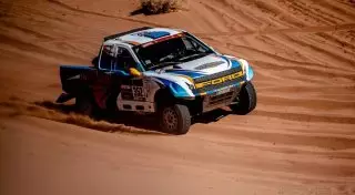 Казахстанский экипаж столкнулся с первыми трудностями на "Дакаре"