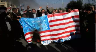 "Қорғану үшін соққы жасаған". Иран мен АҚШ қақтығысын әлем басылымдары қалай жазып жатыр?