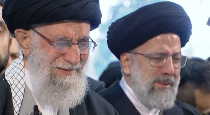 Аятолла Али Хаменеи на похоронах иранского генерала Касема Сулеймани. © Reuters