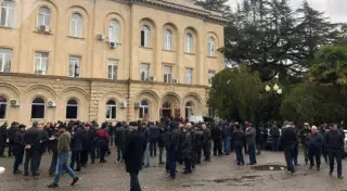 Суд отменил итоги выборов президента Абхазии