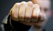 Ударил подростка в автобусе Алматы: мужчину задержали