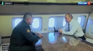 Опубликовано видео из самолета Путина во время посадки в Сирии
