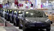 Автомобили Tesla заговорят с пешеходами