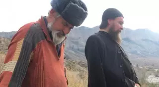 Отшельник 30 лет живет в горах Алматы