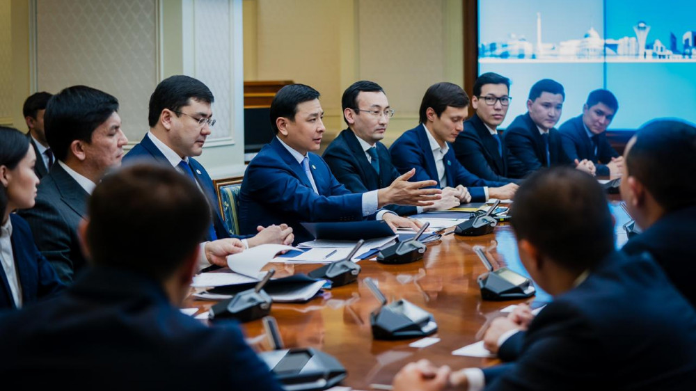 Кульгинов пригласил на работу в акимат членов Президентского кадрового резерва