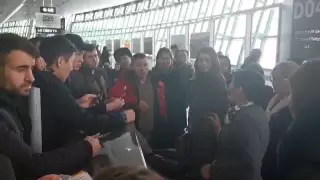 Пассажиры "Эйр Астаны" более 15 часов не могли вылететь в Алматы