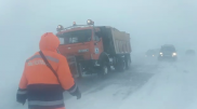 Больше 12 часов провели в снежном плену пассажиры автобуса Караганда - Омск