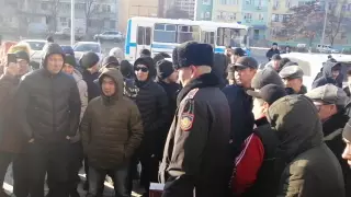 О чем водители авто с иностранными номерами говорили с полицейскими