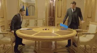 Зеленский отклонил отставку премьер-министра после скандала с прослушкой