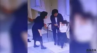 "Плюнули в лицо". Преподавателей обвинили в унижении ребенка в Актау