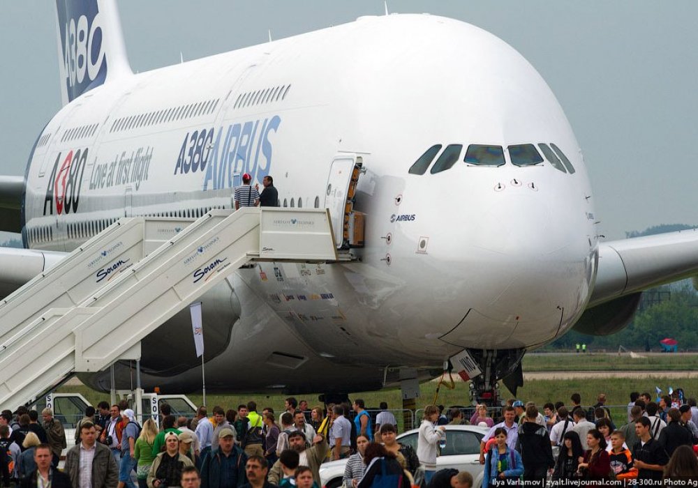 Как казахстанцам попасть на самые большие самолеты мира