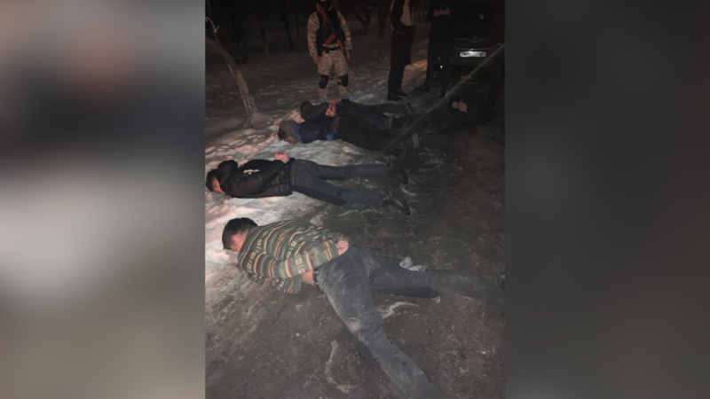 Бойцы СОБРа задержали домушников в Алматинской области