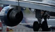 Пассажирский самолет выкатился на улицу в Иране
