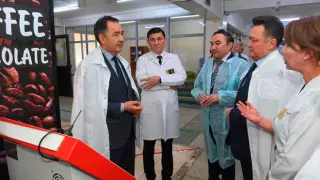 Сагинтаев проверил поликлиники Алматы