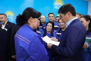 Мы должны держать на контроле - Байбек о разнице в зарплате казахстанцев и иностранцев