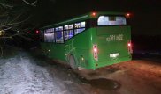 Автобус раздавил пешехода в Алматы, когда водитель сдавал задним ходом