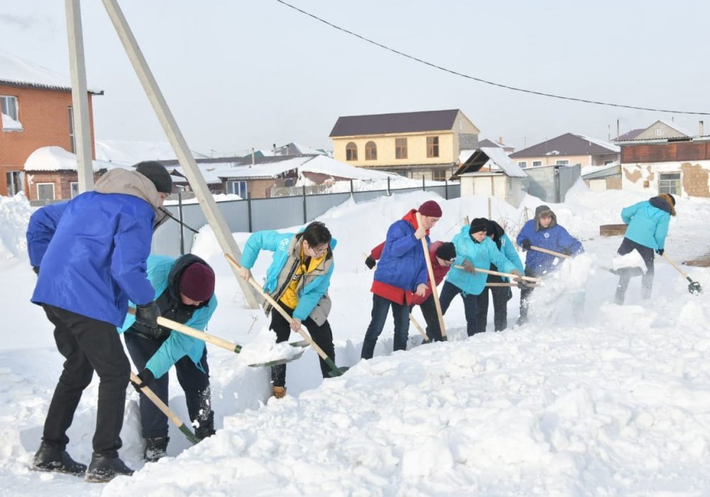 5 тысяч астанчан вышли на уборку снега