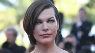 Милла Йовович родила третью дочь