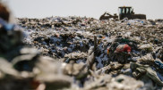 Мусора на 42 футбольных поля накопилось в Казахстане