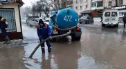 Уральск затапливает талыми водами