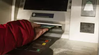 14 триллионов тенге сняли казахстанцы через банкоматы за год