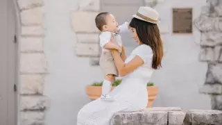 "Ана капиталы да, декрет премиясы да жоқ" - қазақстандық келіншек АҚШ-та босану туралы