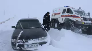 35 казахстанцев спасли на дорогах