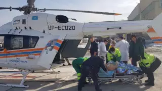 Инцидент в Кордайском районе: Санавиация доставила в Алматы двух пострадавших