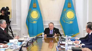 Мы не должны сидеть сложа руки - Назарбаев о коронавирусе