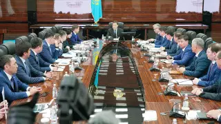 Аскар Мамин провел совещание по вопросам развития Шымкента  