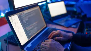 Правительство Великобритании выбрало компанию для регулирования соцсетей