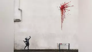 Граффити ко Дню влюбленных в стиле Бэнкси появилось в Бристоле