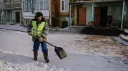 Казахстанцы могут обязать акимат убирать снег во дворах