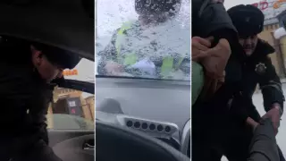 Мужчина "прокатил" на капоте полицейского и снял это на видео