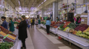 Рыночная мафия не дает контролировать цены на продукты - депутат