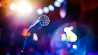 Казахстанцев будут предупреждать о фонограмме на концертах