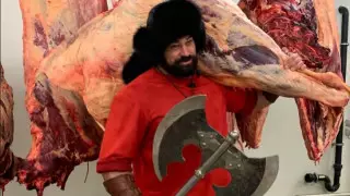 "Он легко снял бы перчатку с Таноса". Иностранцы обсуждают силача из Казахстана 