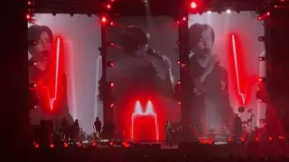 Димаш посвятил песню умершей поклоннице, которую навещал в хосписе