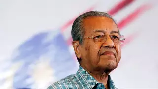 Премьер-министр Малайзии уходит в отставку