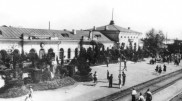 "Мама плакала, а мы изучали райские сады". Непридуманная история Петропавловского вокзала