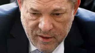 Присяжные признали Харви Вайнштейна виновным в изнасиловании